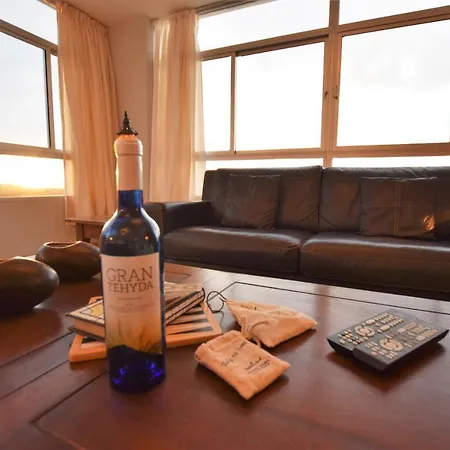 Apartment Rustic With Ocean Views Next To Beach